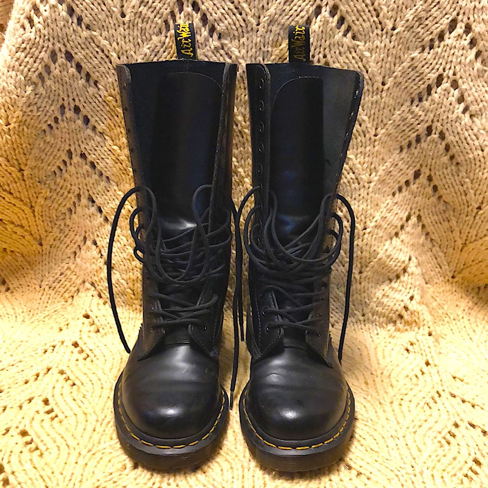 Dr. Martens 1914 14 eye Boots